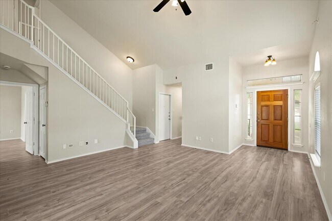 Building Photo - 15411 Ora Ln