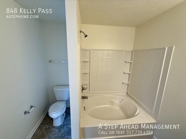 Building Photo - 848 Kelly Pass