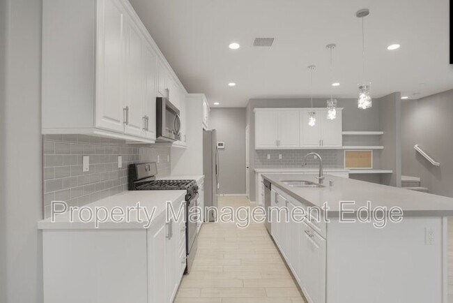 Building Photo - 662 Gemstone Dr