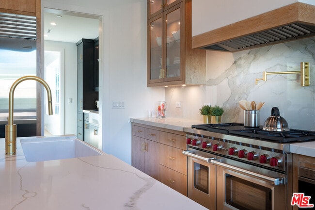 Building Photo - 12561 Westminster Ave