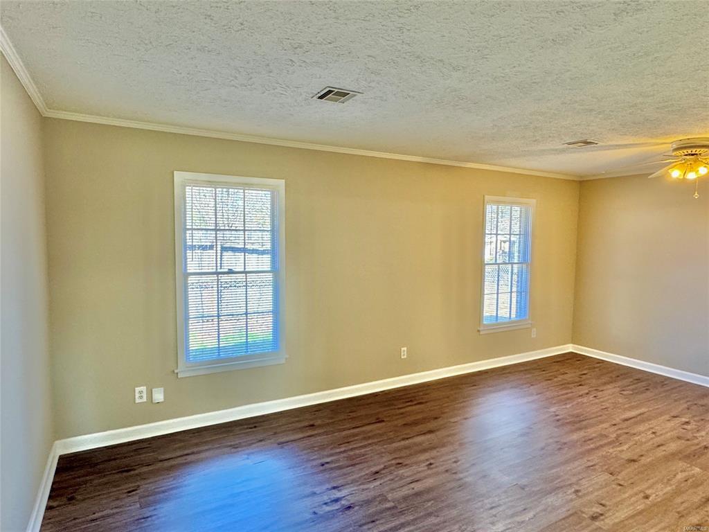 Building Photo - 761 Forestdale Dr