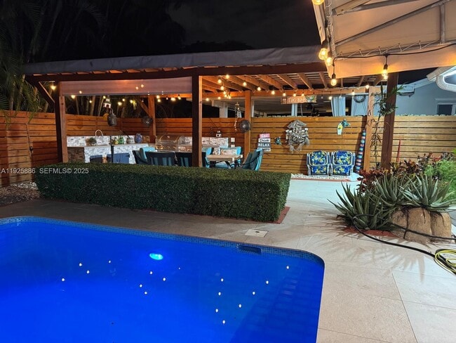 Building Photo - 9412 SW 127th Ave