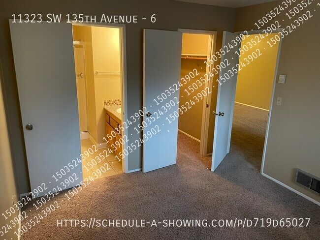 Building Photo - 11323 SW 135th Ave