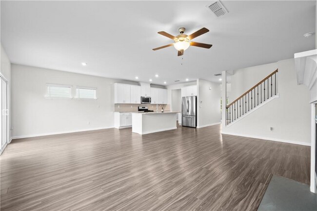 Building Photo - 5947 Green Ash Ct