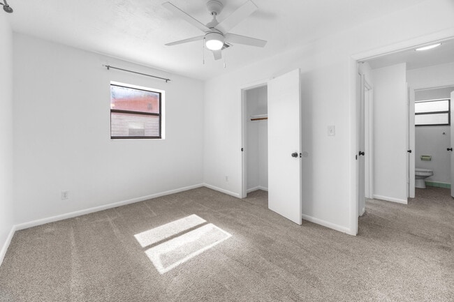 Building Photo - 435 Argyle Ct