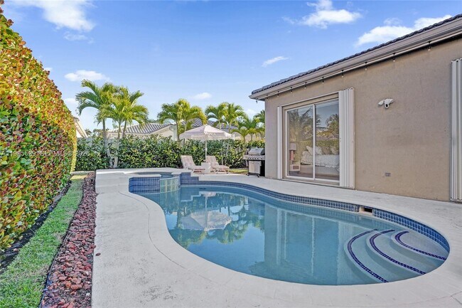 Building Photo - 6928 NW 33rd St