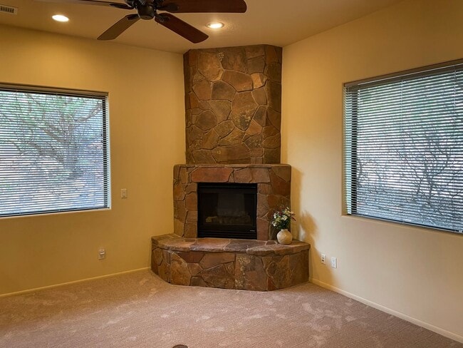 Building Photo - 250 B Kachina Drive, Sedona, AZ 86336, Lease-Only Service