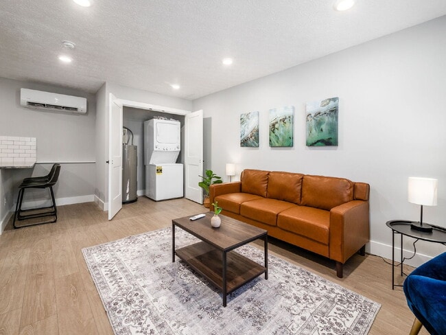 Building Photo - Charming Updated 1-Bedroom Home in Desirable Southern Orchards