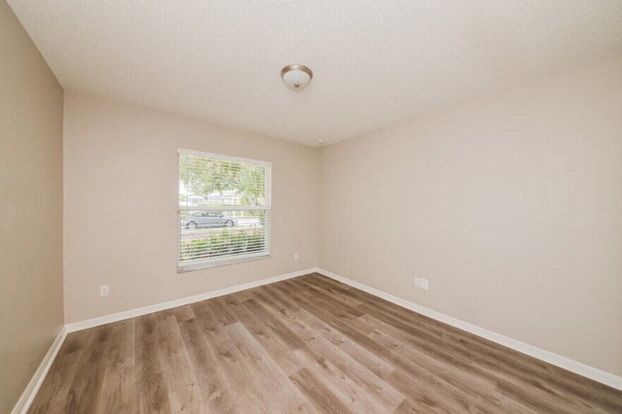Building Photo - 4637 72nd Ct E