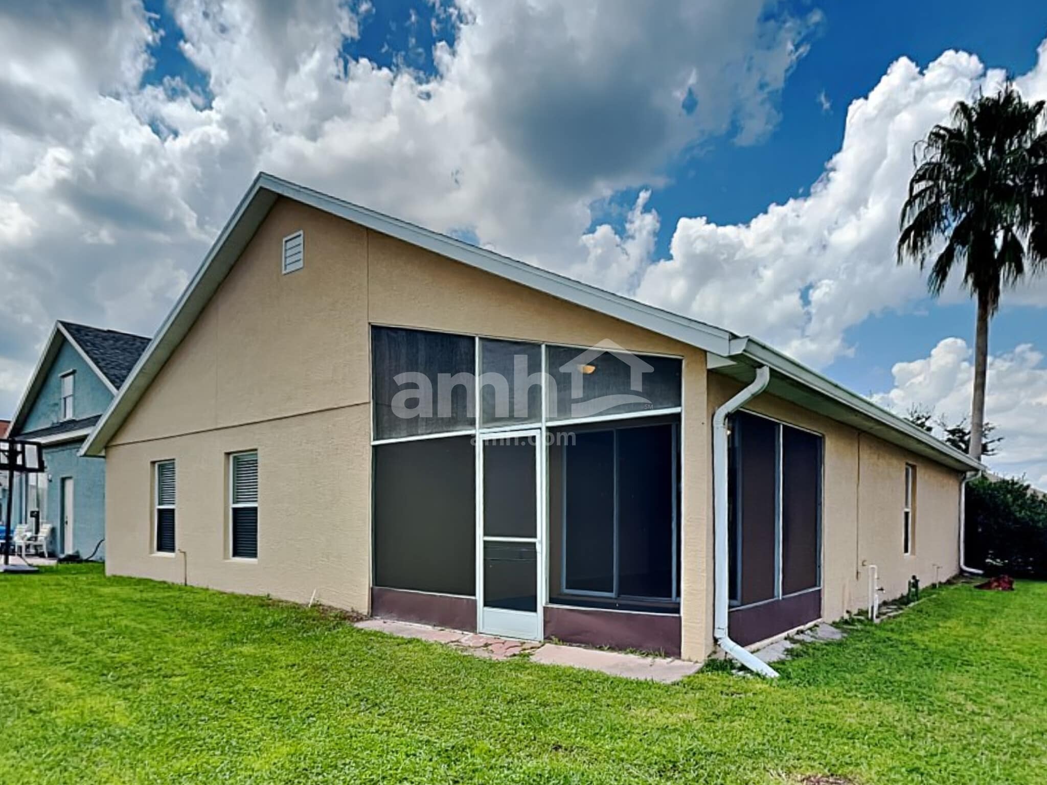 Building Photo - 2600 Deck Ave