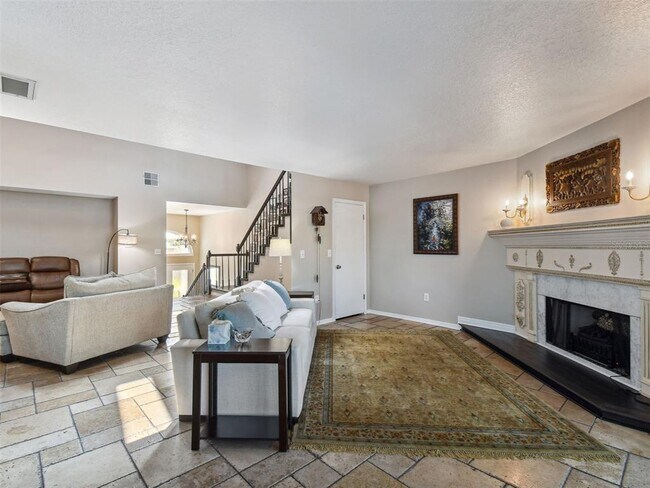 Building Photo - 6241 Bayside Dr