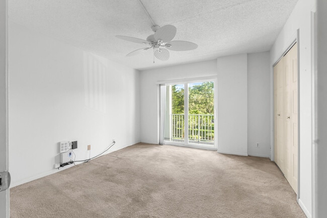 Building Photo - 950 Ponce De Leon Rd
