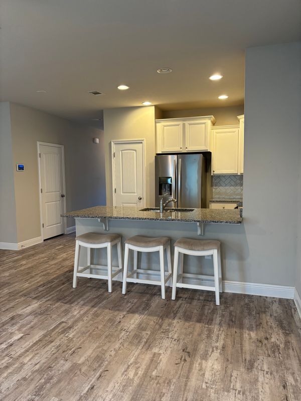 Building Photo - 166 Crossing Ln