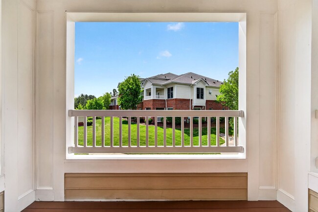 Building Photo - 828 Waterford Lake Dr
