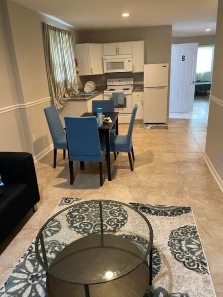 Kitchen and Dining - 4296 Southern Ave SE