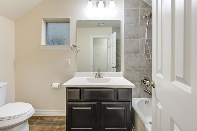 Building Photo - 10014 Spring Shadows Park Cir