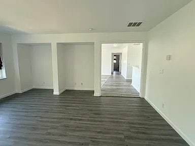Building Photo - 2337 N Silvervale St
