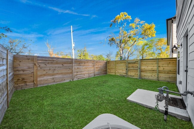 Building Photo - 4713 Talina Way