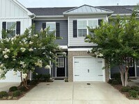 Building Photo - Great Condo On The Riverfront Golf Course