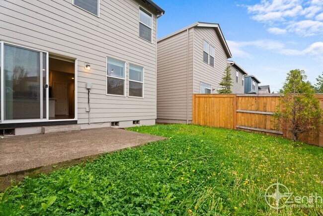Building Photo - 13748 NE 66th Wy