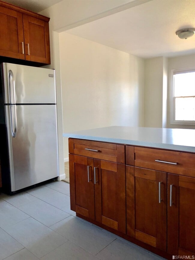 Building Photo - 744 Clementina St