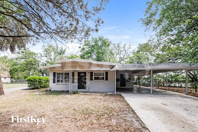 Building Photo - 9305 N Forest Hills Dr