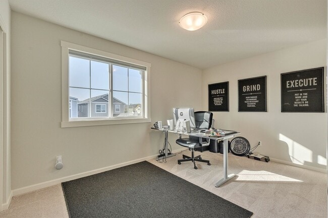 Building Photo - New 4 bedroom, 2.5 bath home in NW McMinnville