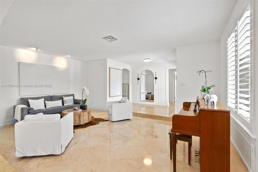 Building Photo - 14700 SW 78th Ave