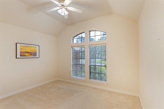 Building Photo - 3115 Evergreen Oak Dr