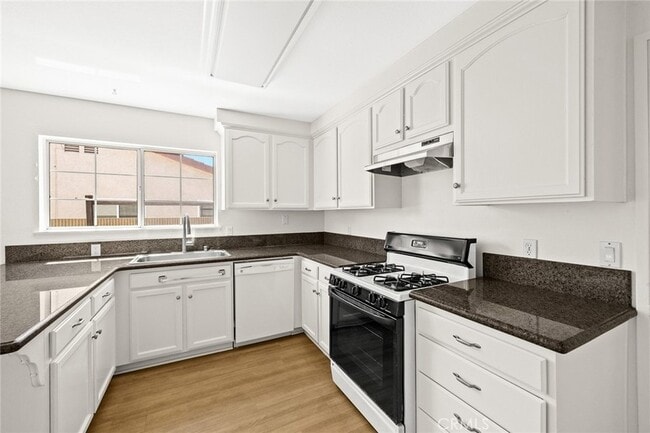 Building Photo - 248 Centinary Dr