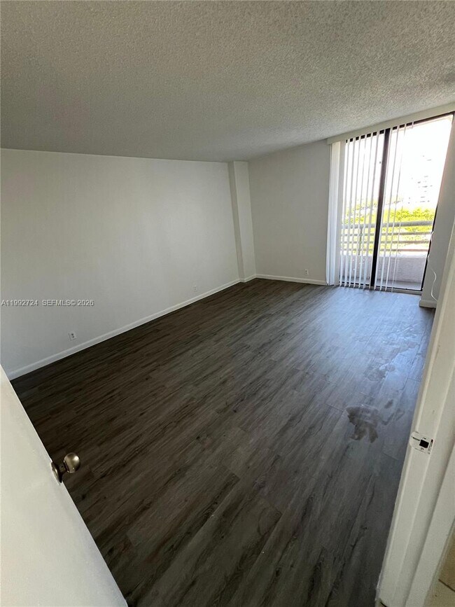 Building Photo - 3300 NE 191st St