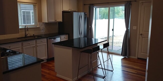 Building Photo - 2132 Bobs Hollow Ln