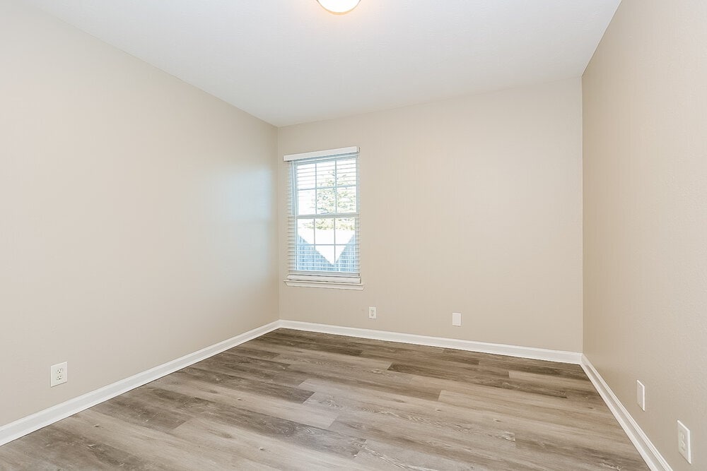 Building Photo - 7552 W Winchester Dr