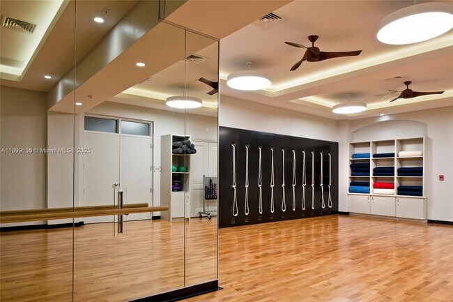Building Photo - 21205 Yacht Club Dr