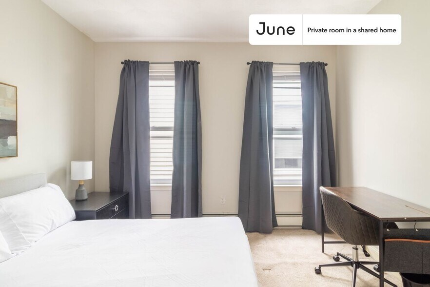 Building Photo - Room in Shared 3 bed/1 bath home