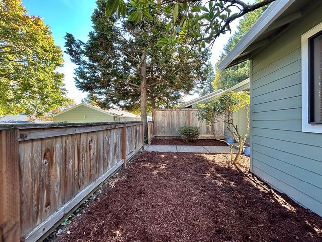 Building Photo - Serene 2 Bed, 2 Bath Updated Hidden Gem!