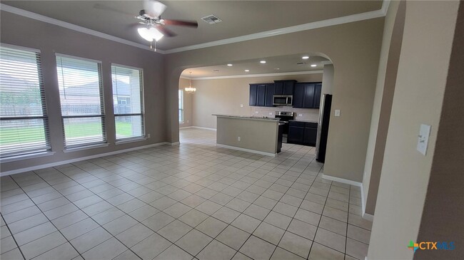 Building Photo - 822 Wyndcrest Drive