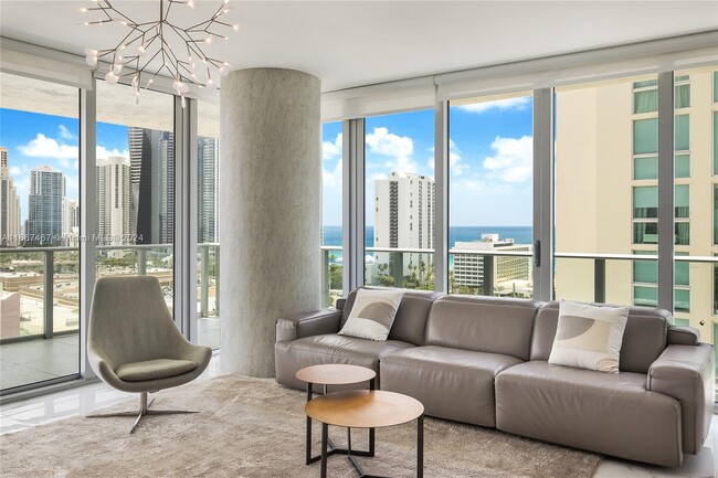 Building Photo - 300 Sunny Isles Blvd