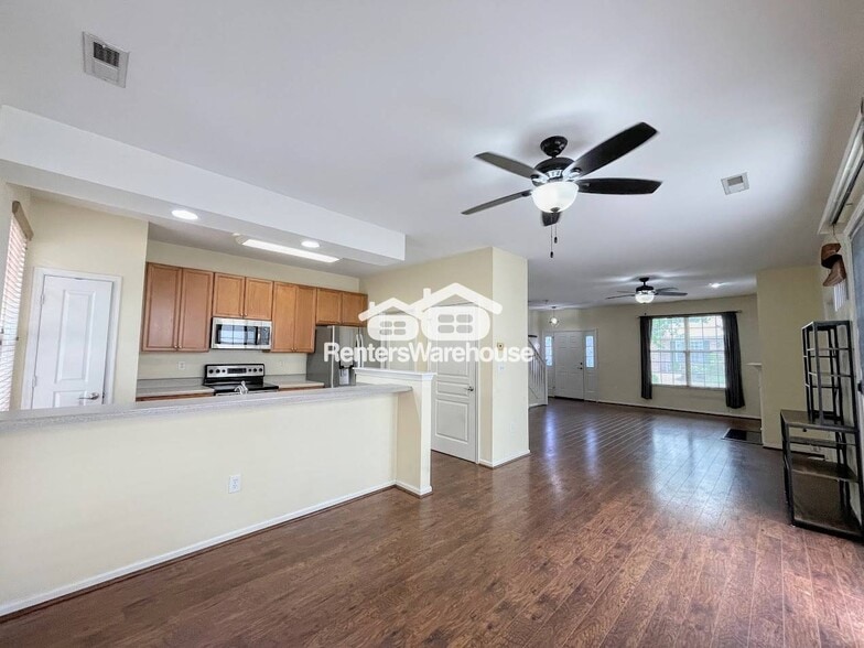 Building Photo - 5325 Bramcote Pl