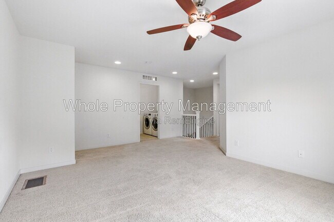 Building Photo - 10007 Hough Point