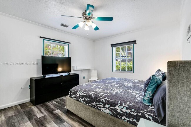 Building Photo - 1629 Johnson St