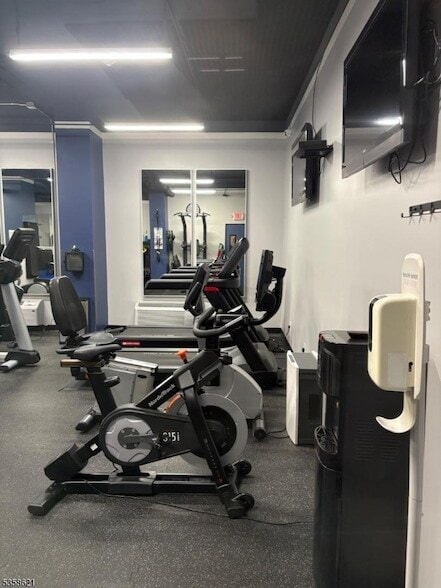 Building Photo - 100 Manhattan Ave