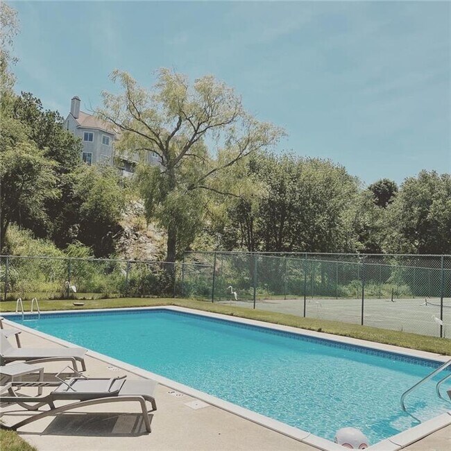 Building Photo - 15 Hammersmith Rd