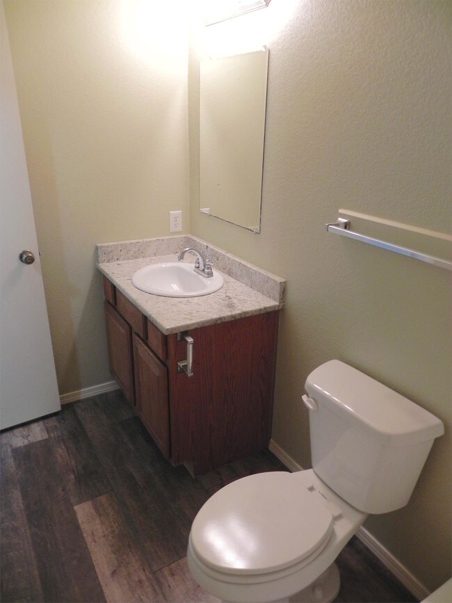 Building Photo - 1011 W 23rd St