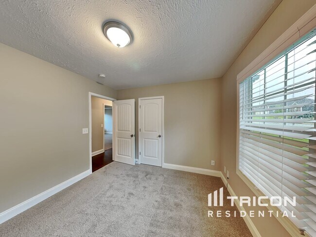 Building Photo - 184 Fieldstone Ln