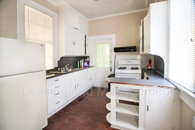 Building Photo - 294 Sumter St