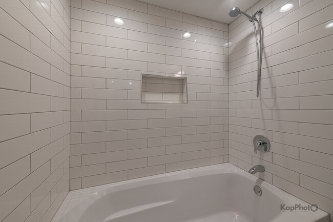 Building Photo - 1151 W Washington Blvd