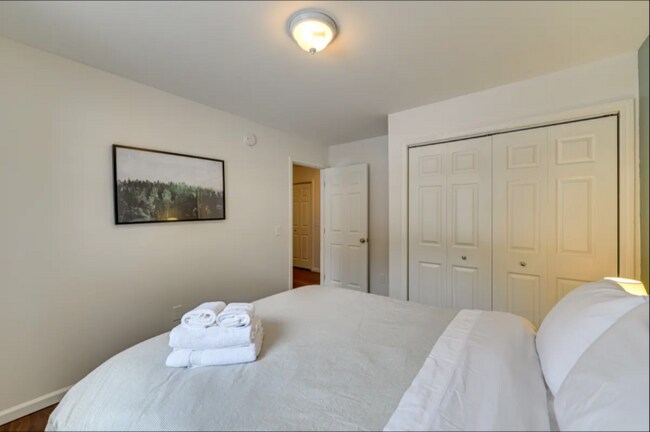 Building Photo - 38 Fawn Ln