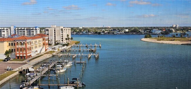 Building Photo - 10355 Paradise Blvd