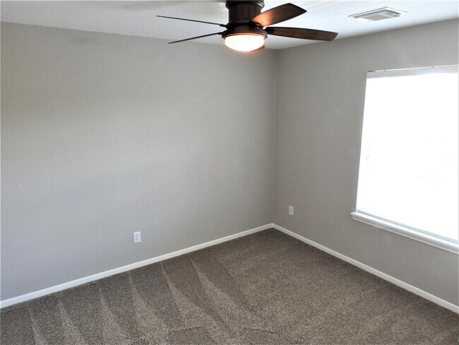 Building Photo - 21626 Shallow Glen Ln